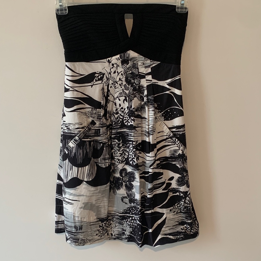 BCBG dress Y2K NWT Black and White Strapless Dress size 2 NWT mini